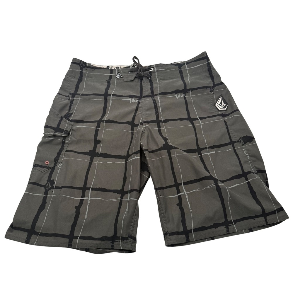Volcom Men's 33 Board Shorts Plaid Cargo Swim Trunks Gray Black